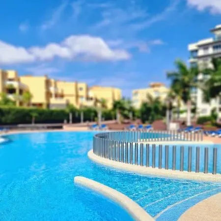 公寓 Homely In Modern Building With Pool *