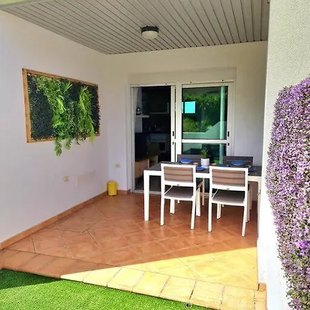 Homely In Modern Building With Pool *