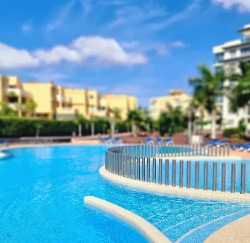 Appartamento Homely In Modern Building With Pool *