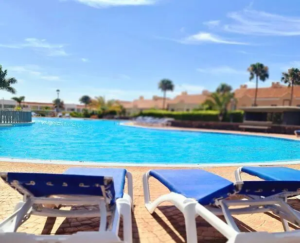 Apartment Homely In Modern Building With Pool