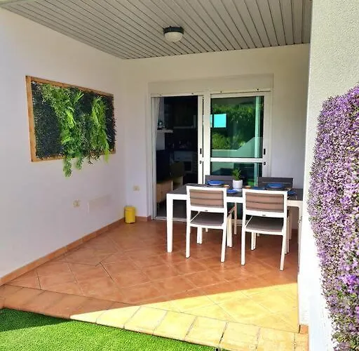 Homely In Modern Building With Pool *