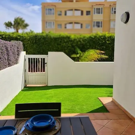 アパート Homely In Modern Building With Pool *
