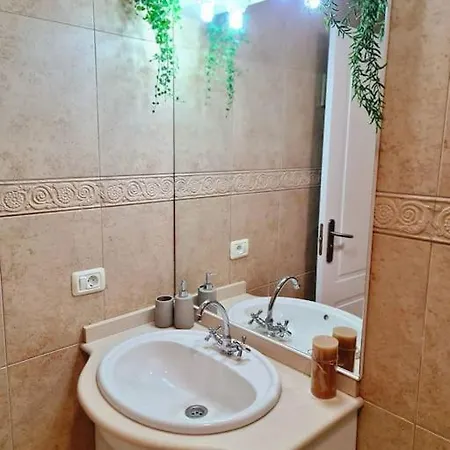 Homely In Modern Building With Pool サンミゲル・デ・アボナ