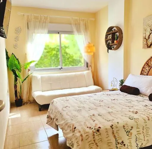 Homely In Modern Building With Pool *