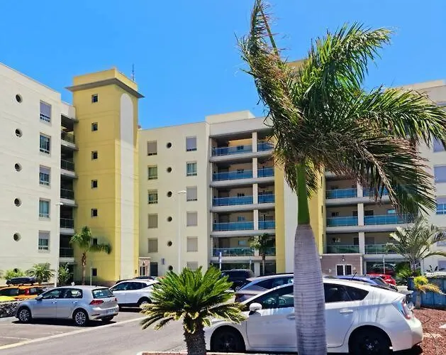 アパート Homely In Modern Building With Pool *