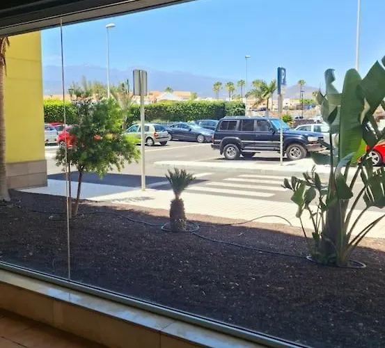 Homely In Modern Building With Pool サンミゲル・デ・アボナ