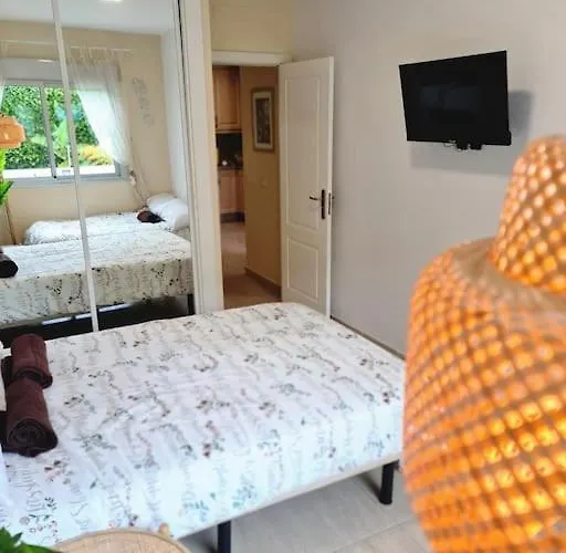 Homely In Modern Building With Pool サンミゲル・デ・アボナ