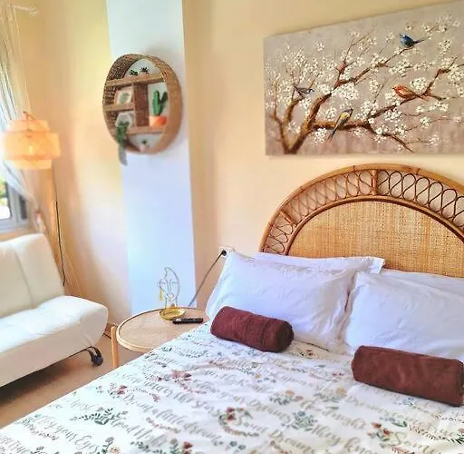 Homely In Modern Building With Pool *